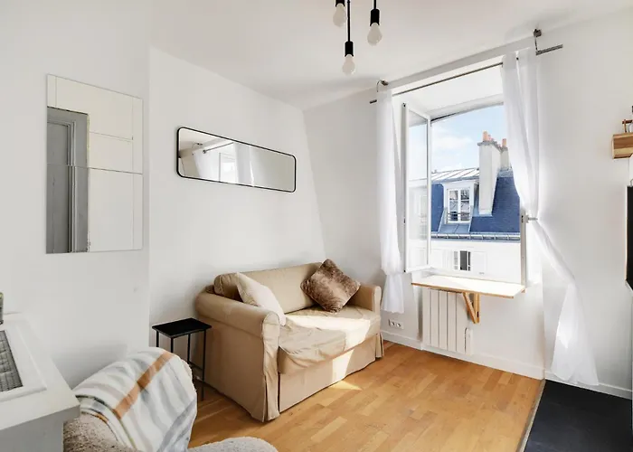 Bosquet - Rue Cler * Париж