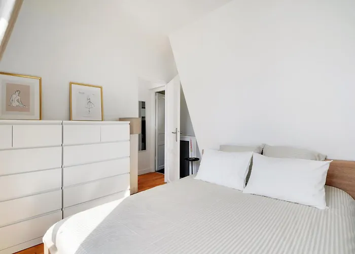 Bosquet - Rue Cler Апартаменты *