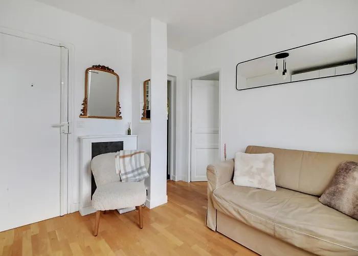 Bosquet - Rue Cler * Париж